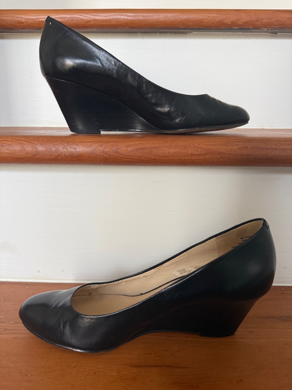 Buy 5 for 10$❗️Nine West Black Leather Wedge Pumps - Picture 2 of 5